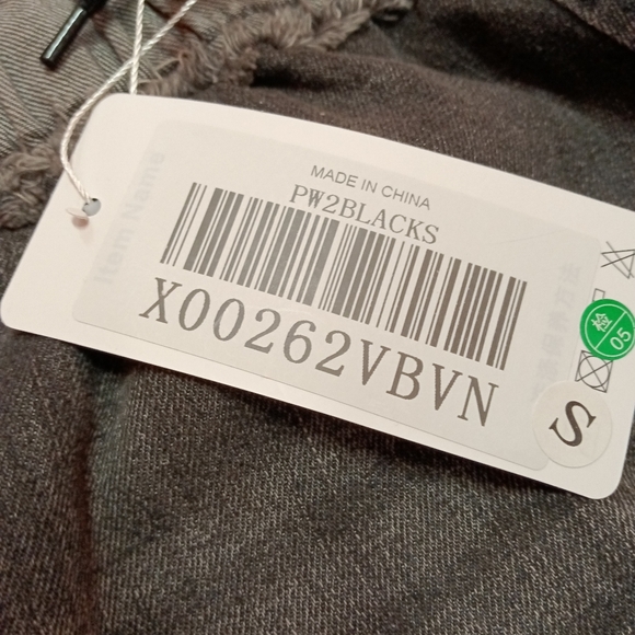 NWT YesNo Distressed Denim Wide Leg Coulotte Pants Floral Embroidery Size Small - Picture 8 of 10